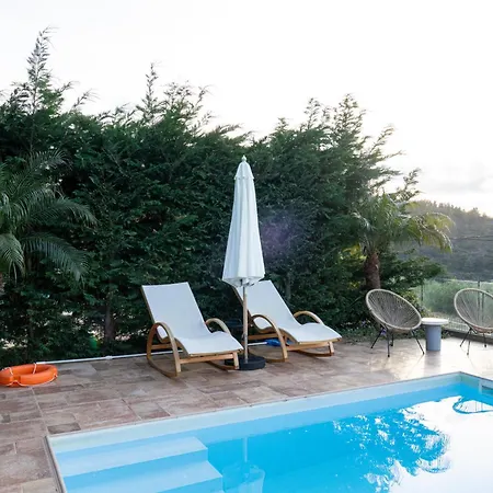 Casa Azul With Private Pool Вилла